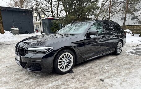 BMW 5 серия, 2021 год, 4 850 000 рублей, 2 фотография