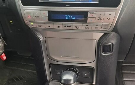 Toyota Land Cruiser Prado 150 рестайлинг 2, 2018 год, 4 950 000 рублей, 7 фотография