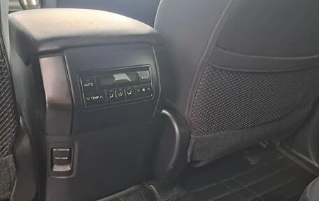 Toyota Land Cruiser Prado 150 рестайлинг 2, 2018 год, 4 950 000 рублей, 8 фотография
