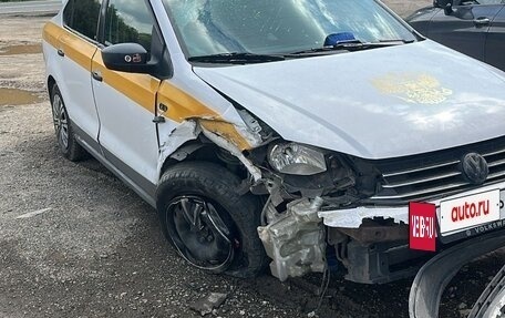 Volkswagen Polo VI (EU Market), 2019 год, 230 000 рублей, 2 фотография