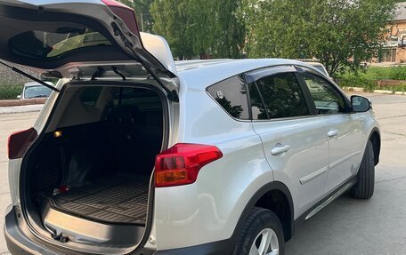 Toyota RAV4, 2013 год, 1 950 000 рублей, 12 фотография