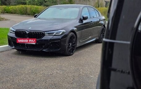 BMW 5 серия, 2021 год, 6 250 000 рублей, 2 фотография