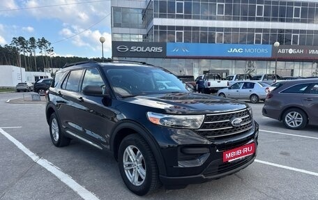 Ford Explorer VI, 2021 год, 4 600 000 рублей, 3 фотография
