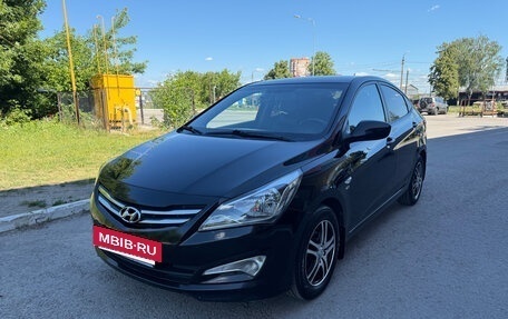 Hyundai Solaris II рестайлинг, 2014 год, 990 000 рублей, 2 фотография