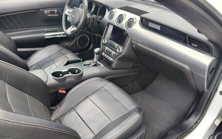 Ford Mustang VI рестайлинг, 2019 год, 2 950 000 рублей, 26 фотография