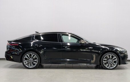 KIA Stinger I, 2018 год, 2 600 000 рублей, 8 фотография