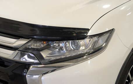 Mitsubishi Outlander III рестайлинг 3, 2018 год, 2 035 000 рублей, 11 фотография