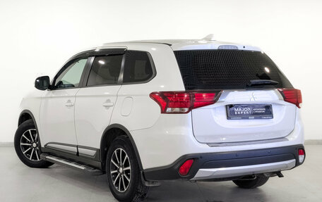 Mitsubishi Outlander III рестайлинг 3, 2018 год, 2 035 000 рублей, 7 фотография