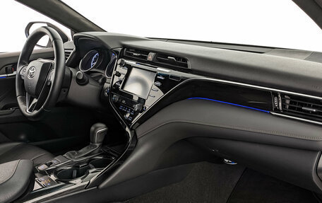 Toyota Camry, 2020 год, 2 600 000 рублей, 13 фотография