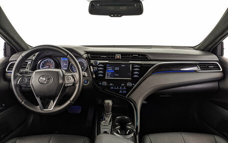 Toyota Camry, 2020 год, 2 600 000 рублей, 14 фотография