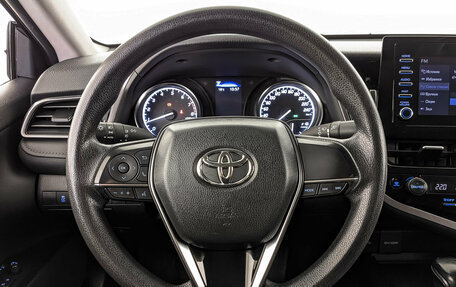 Toyota Camry, 2021 год, 2 590 000 рублей, 21 фотография