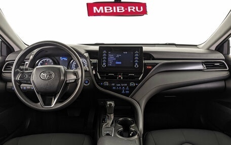 Toyota Camry, 2021 год, 2 590 000 рублей, 14 фотография