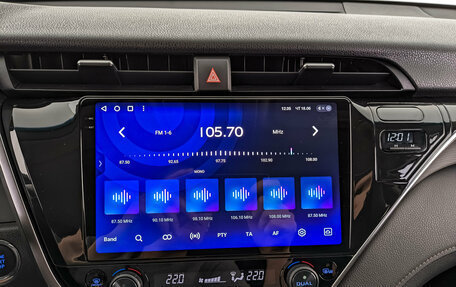 Toyota Camry, 2020 год, 2 700 000 рублей, 17 фотография