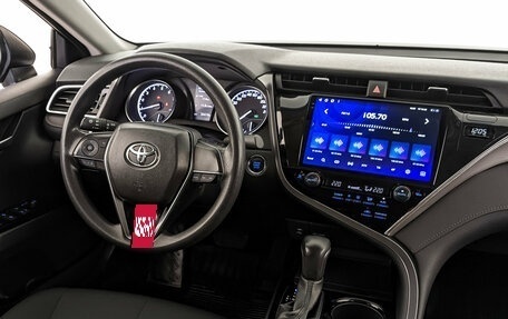 Toyota Camry, 2020 год, 2 700 000 рублей, 26 фотография