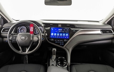 Toyota Camry, 2020 год, 2 700 000 рублей, 14 фотография