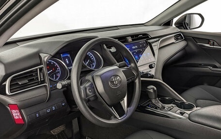Toyota Camry, 2020 год, 2 700 000 рублей, 15 фотография