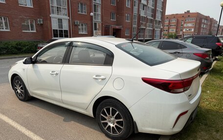KIA Rio IV, 2017 год, 1 350 000 рублей, 7 фотография