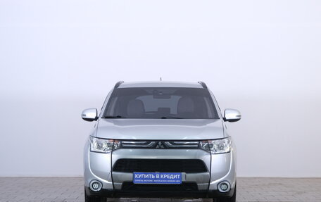 Mitsubishi Outlander III рестайлинг 3, 2013 год, 1 399 000 рублей, 2 фотография