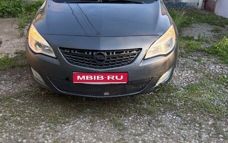 Opel Astra J, 2011 год, 370 000 рублей, 1 фотография