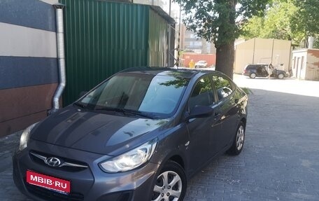 Hyundai Solaris II рестайлинг, 2012 год, 689 000 рублей, 1 фотография
