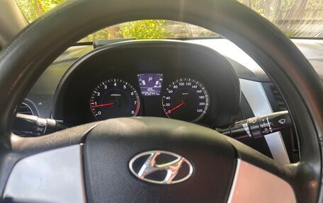 Hyundai Solaris II рестайлинг, 2012 год, 800 000 рублей, 15 фотография