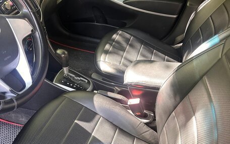 Hyundai Solaris II рестайлинг, 2012 год, 800 000 рублей, 14 фотография