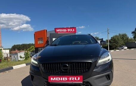 Volvo V40 Cross Country I, 2017 год, 1 700 000 рублей, 2 фотография