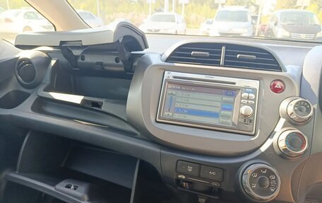 Honda Fit III, 2012 год, 865 000 рублей, 14 фотография