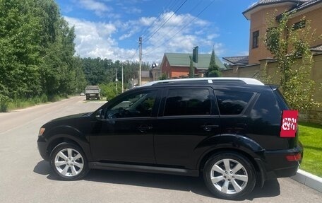 Mitsubishi Outlander III рестайлинг 3, 2010 год, 1 375 000 рублей, 4 фотография