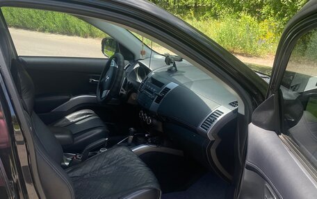 Mitsubishi Outlander III рестайлинг 3, 2010 год, 1 375 000 рублей, 30 фотография