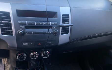 Mitsubishi Outlander III рестайлинг 3, 2010 год, 1 375 000 рублей, 25 фотография