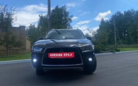 Mitsubishi Outlander III рестайлинг 3, 2010 год, 1 375 000 рублей, 19 фотография