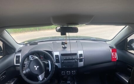 Mitsubishi Outlander III рестайлинг 3, 2010 год, 1 375 000 рублей, 39 фотография