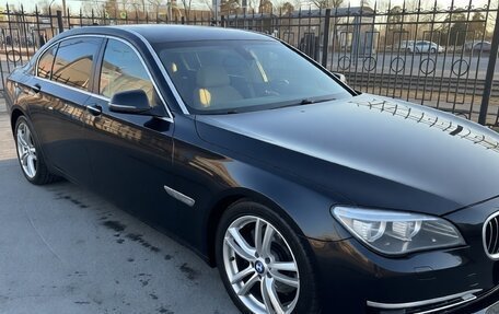 BMW 7 серия, 2012 год, 1 700 000 рублей, 2 фотография