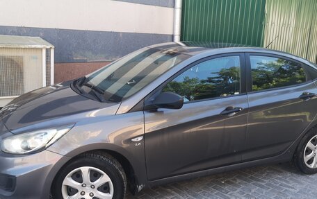 Hyundai Solaris II рестайлинг, 2012 год, 689 000 рублей, 5 фотография