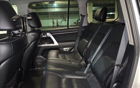 Toyota Land Cruiser 200, 2015 год, 4 500 000 рублей, 28 фотография