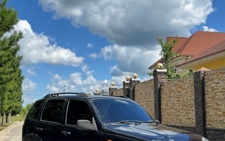 Chevrolet Niva I рестайлинг, 2010 год, 325 000 рублей, 2 фотография