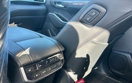 Toyota Highlander, 2026 год, 5 040 000 рублей, 22 фотография