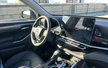 Toyota Highlander, 2026 год, 5 040 000 рублей, 31 фотография