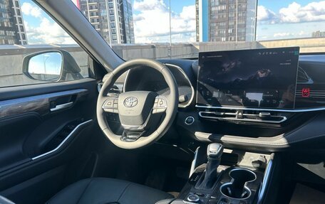 Toyota Highlander, 2026 год, 5 040 000 рублей, 27 фотография