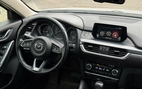 Mazda 6, 2017 год, 1 850 000 рублей, 28 фотография