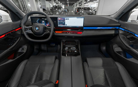 BMW 5 серия, 2023 год, 6 850 000 рублей, 8 фотография