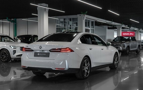 BMW 5 серия, 2023 год, 6 850 000 рублей, 5 фотография