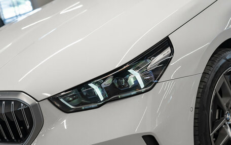 BMW 5 серия, 2023 год, 6 850 000 рублей, 31 фотография