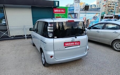 Toyota Sienta I, 2008 год, 600 000 рублей, 1 фотография