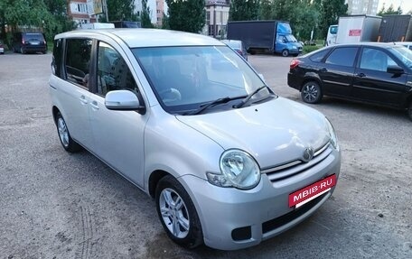 Toyota Sienta I, 2008 год, 600 000 рублей, 5 фотография