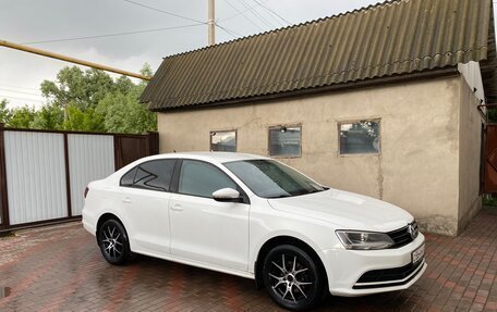 Volkswagen Jetta VI, 2016 год, 1 320 000 рублей, 2 фотография