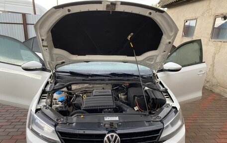 Volkswagen Jetta VI, 2016 год, 1 320 000 рублей, 14 фотография
