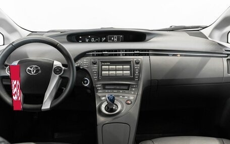 Toyota Prius, 2010 год, 1 030 000 рублей, 6 фотография
