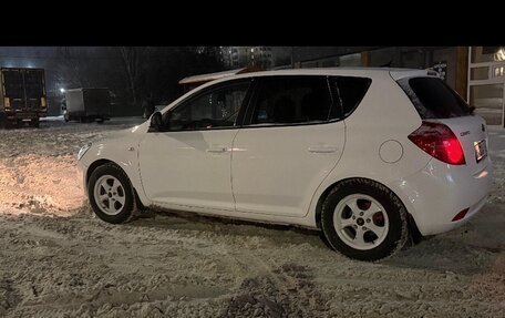 KIA cee'd I рестайлинг, 2009 год, 550 000 рублей, 13 фотография